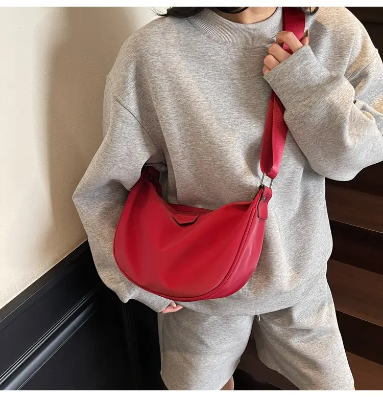 Red Women's Shoulder Bag 2026 Casual Lightweight Crossbody — feature 13