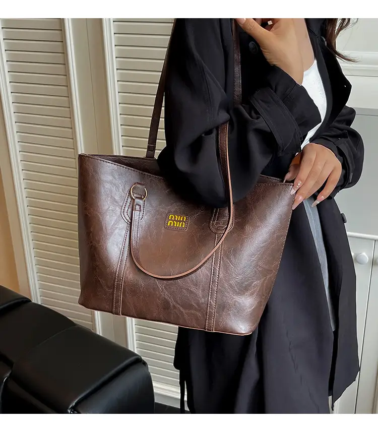 2025 Summer Women's Leather Tote Bag Black Brown — feature 1