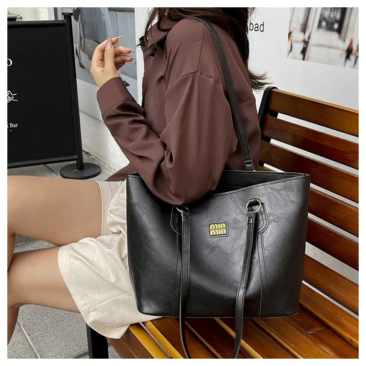 2025 Summer Women's Leather Tote Bag Black Brown — feature 18