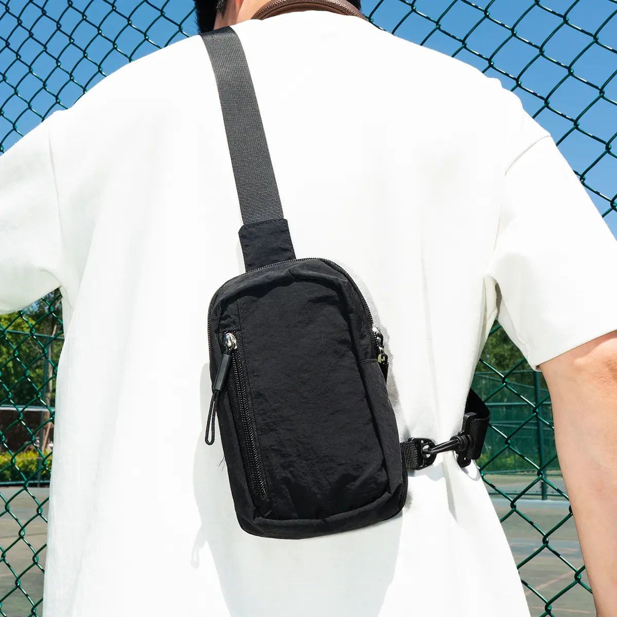 Black Lightweight Crossbody Sports Bag for Street Fashion - Image 6