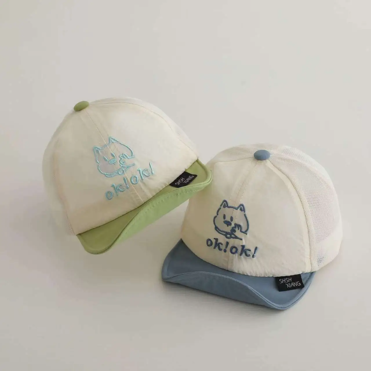 German Children's Mesh Cap with Cat Design — feature 3