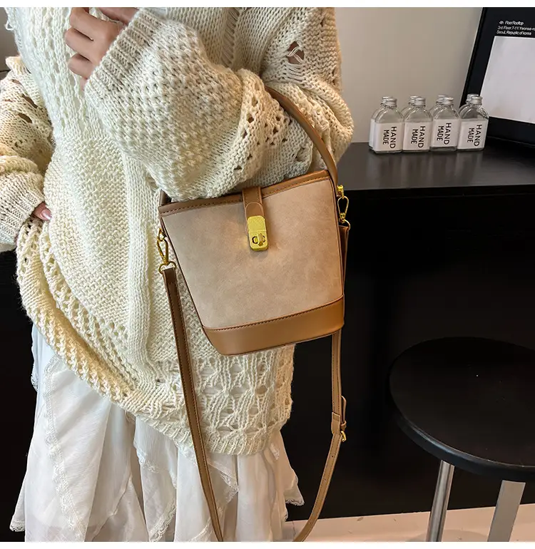 Women's Crossbody Bag Beige Leather Bucket Design 2025 — feature 15