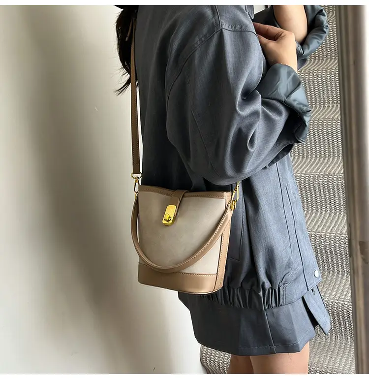Women's Crossbody Bag Beige Leather Bucket Design 2025 — feature 20