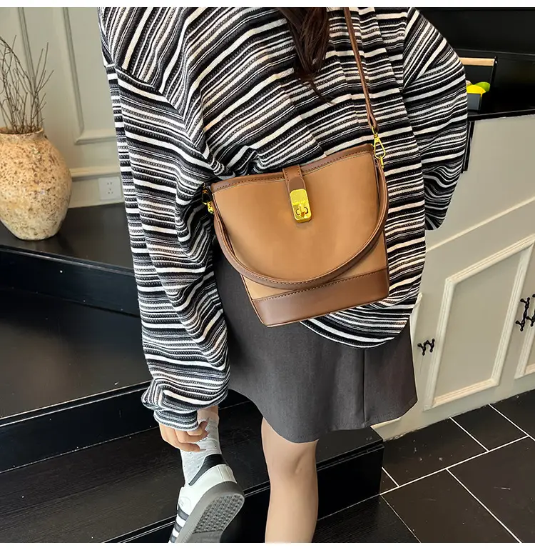 Women's Crossbody Bag Beige Leather Bucket Design 2025 — feature 23