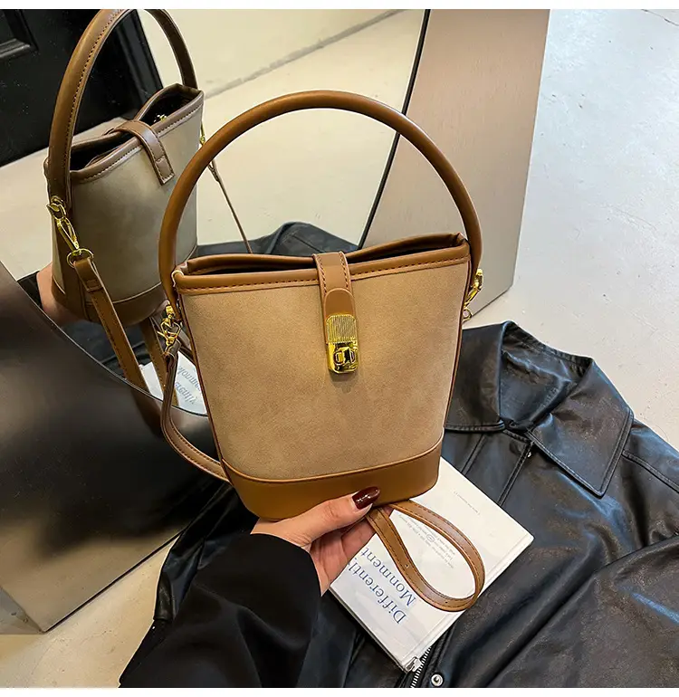 Women's Crossbody Bag Beige Leather Bucket Design 2025 — feature 8