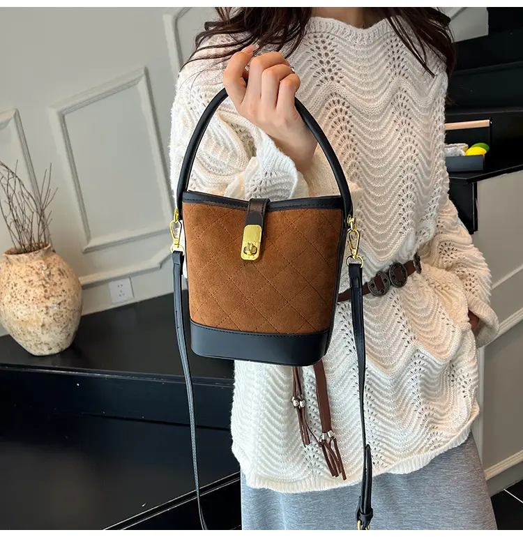 Retro Brown Quilted Shoulder Crossbody Bag for Women — feature 11