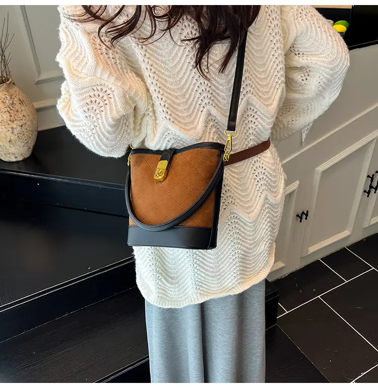 Retro Brown Quilted Shoulder Crossbody Bag for Women — feature 12