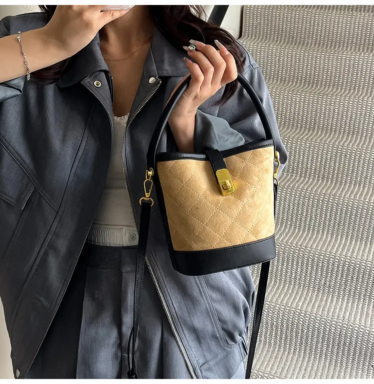 Retro Brown Quilted Shoulder Crossbody Bag for Women — feature 16