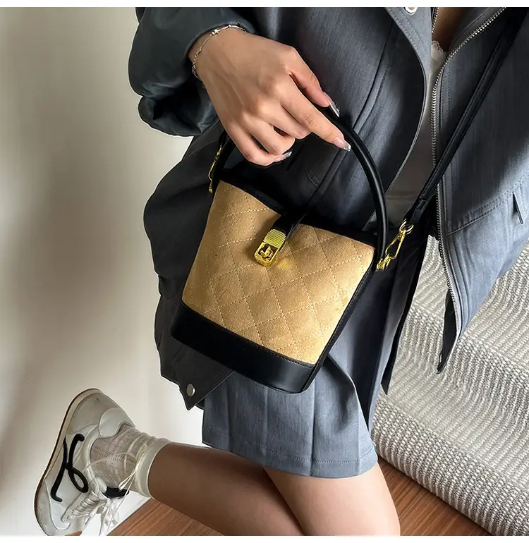 Retro Brown Quilted Shoulder Crossbody Bag for Women — feature 17