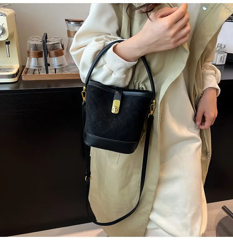 Retro Brown Quilted Shoulder Crossbody Bag for Women — feature 19