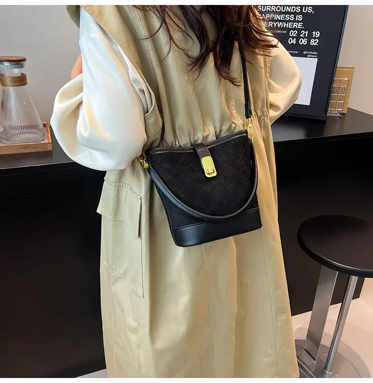 Retro Brown Quilted Shoulder Crossbody Bag for Women — feature 21