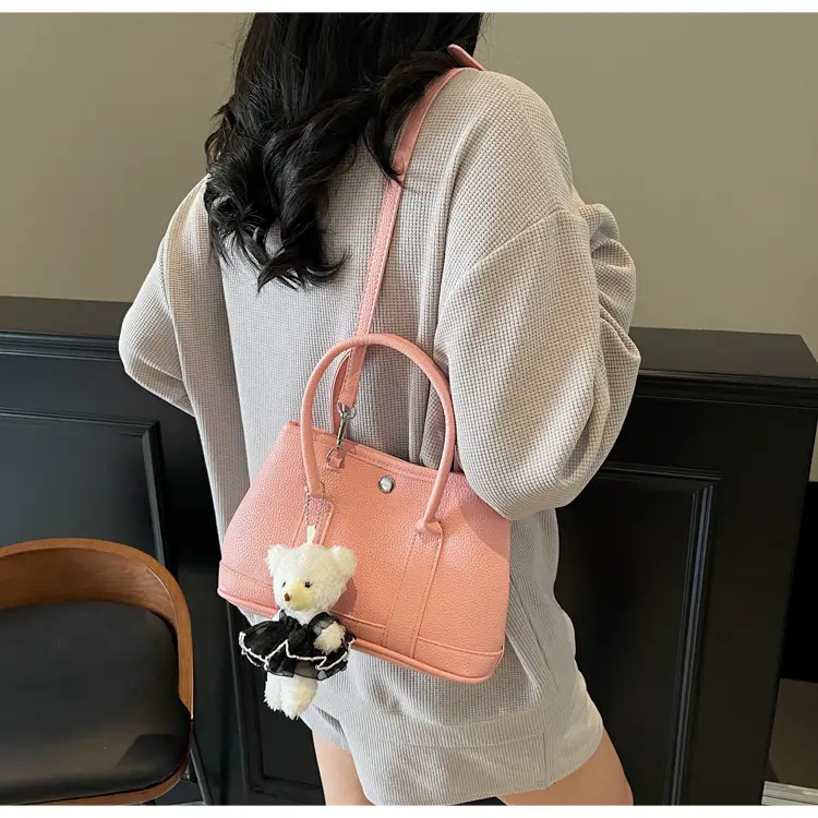 Women's Beige Leather Shoulder Bag with Teddy Bear Accessory — feature 14