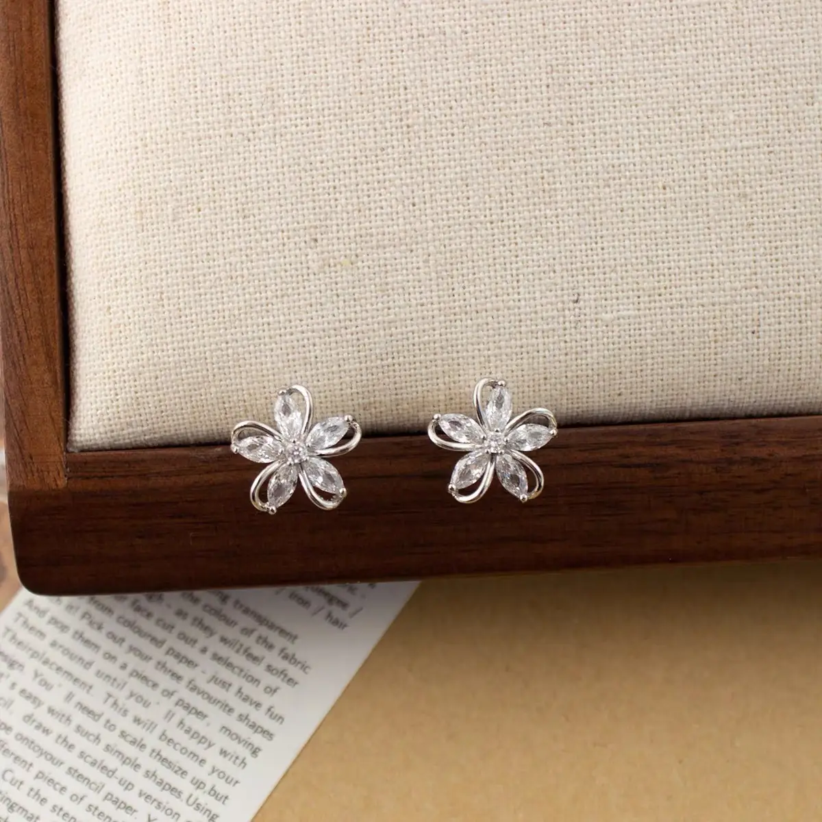 Elegant Five-Petal Flower Earrings Silver Gold Wholesale