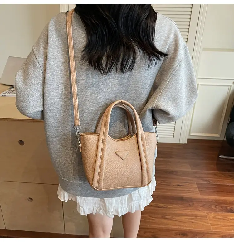 Women's Tan Textured Shoulder Bag 2026 New Trendy — feature 11