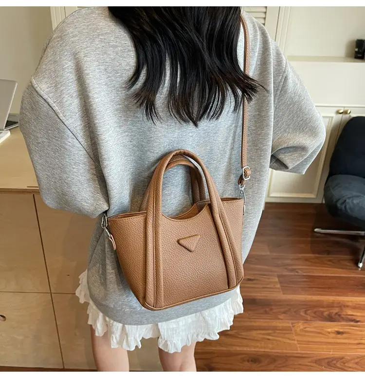 Women's Tan Textured Shoulder Bag 2026 New Trendy — feature 17