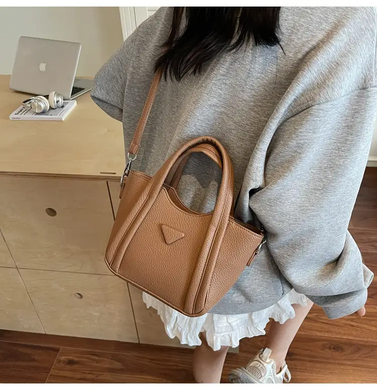 Women's Tan Textured Shoulder Bag 2026 New Trendy — feature 18