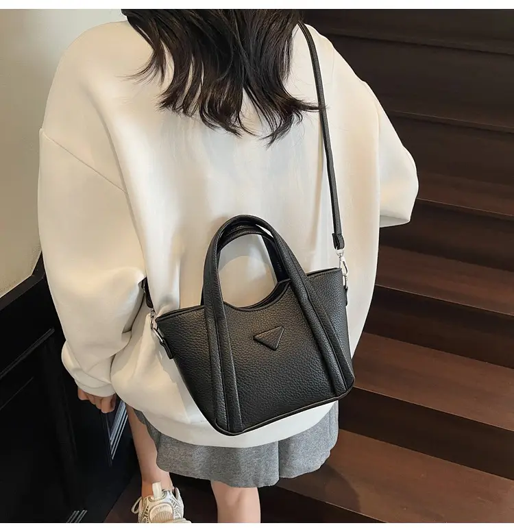 Women's Tan Textured Shoulder Bag 2026 New Trendy — feature 21