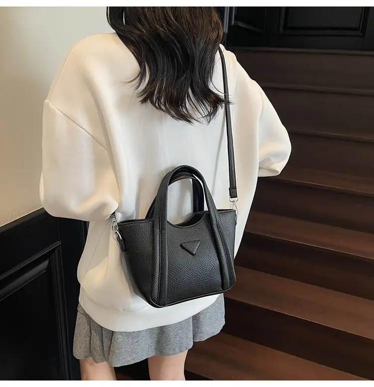 Women's Tan Textured Shoulder Bag 2026 New Trendy — feature 22