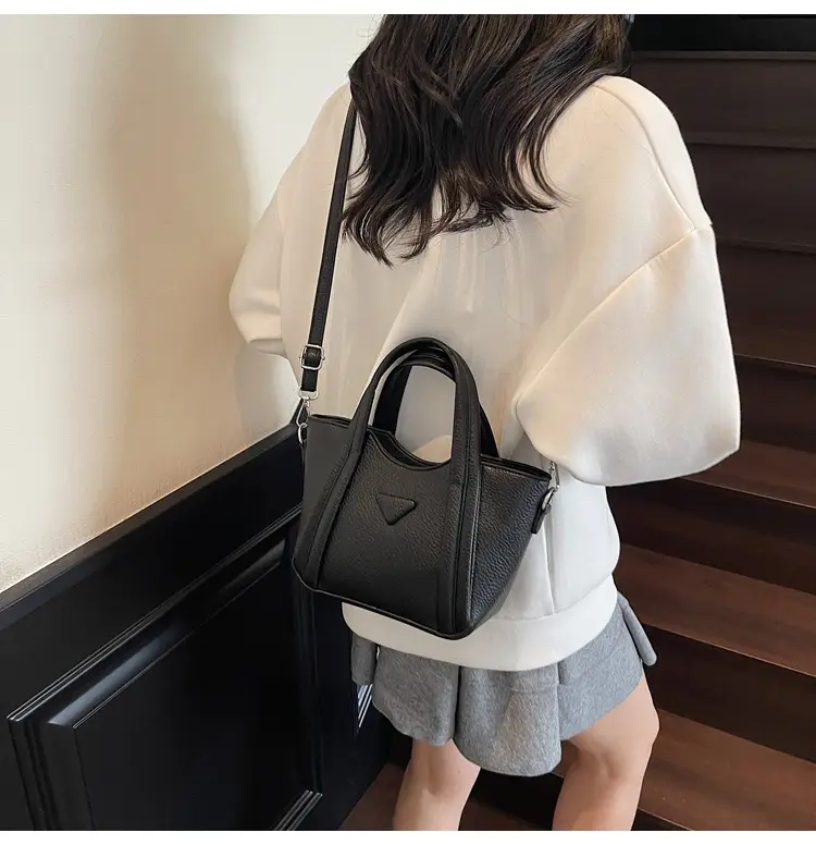 Women's Tan Textured Shoulder Bag 2026 New Trendy — feature 23