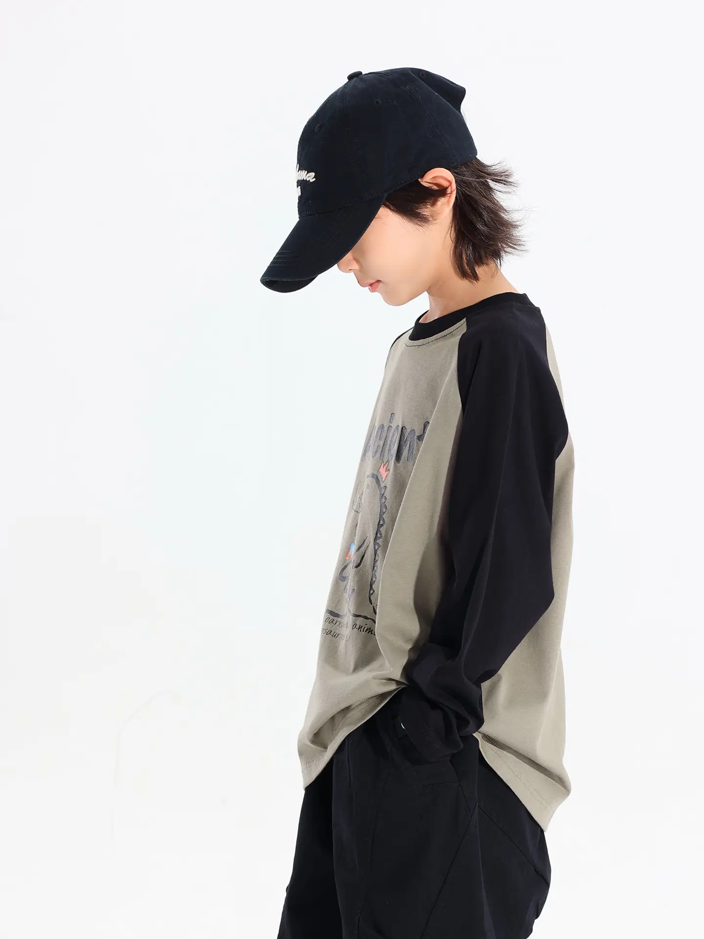 Kids Japanese Print Raglan Sleeve T-Shirt Grey Black 2025 - Image 6