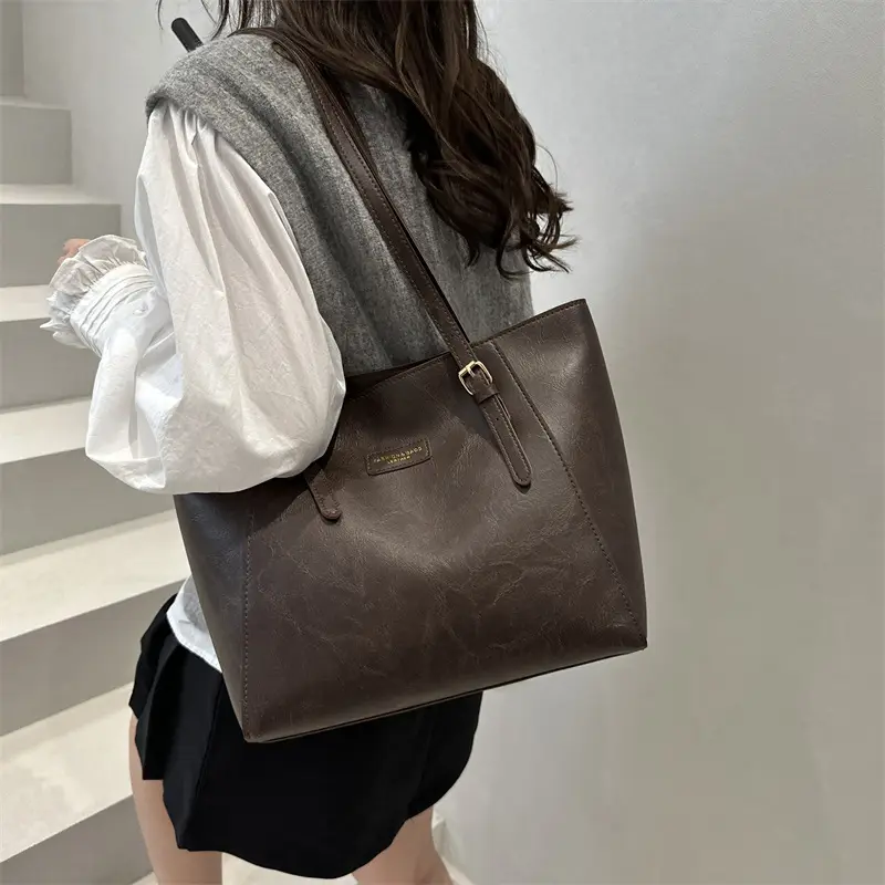 Trendy Brown Large Capacity Tote Bag for Women - Image 4