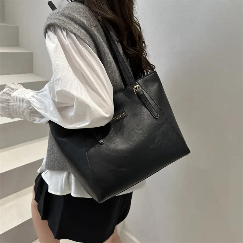 Trendy Brown Large Capacity Tote Bag for Women - Image 5