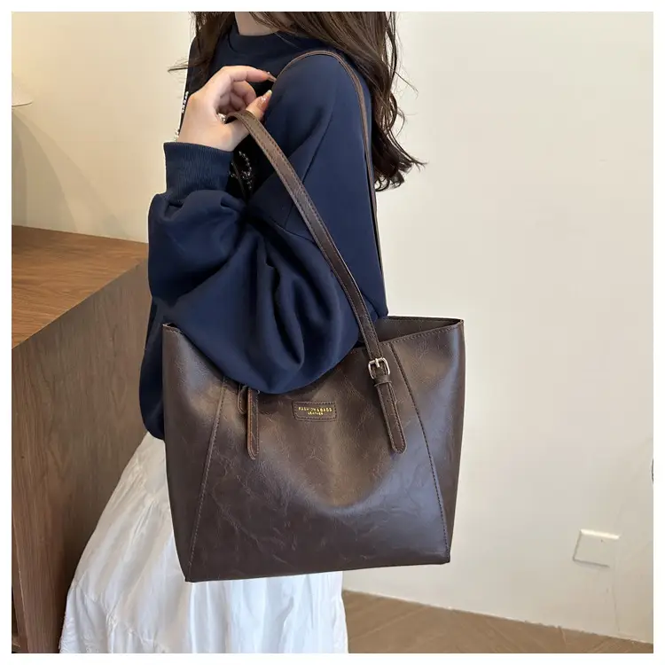 Trendy Brown Large Capacity Tote Bag for Women — feature 11