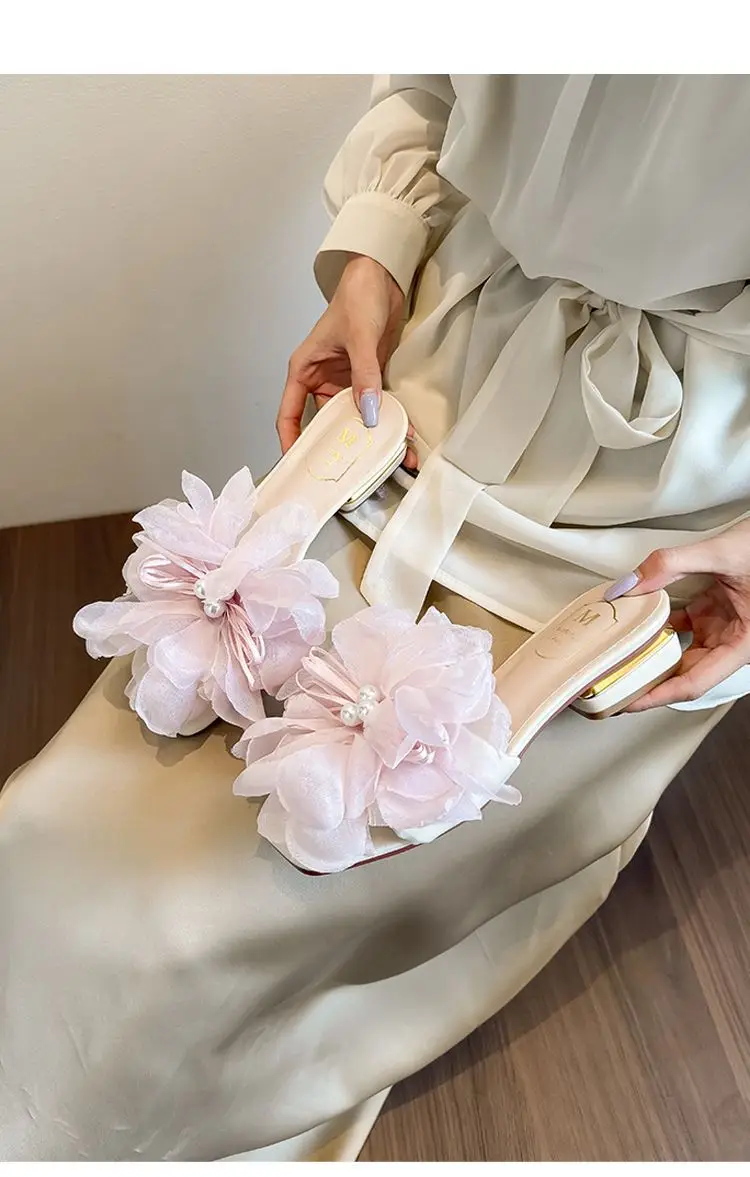 High-Looking Soft Leather Holiday Style Thick-Heeled Sandals for Women, New Outer Wear, Fashionable Flat Slippers, Summer Flowers — feature 2