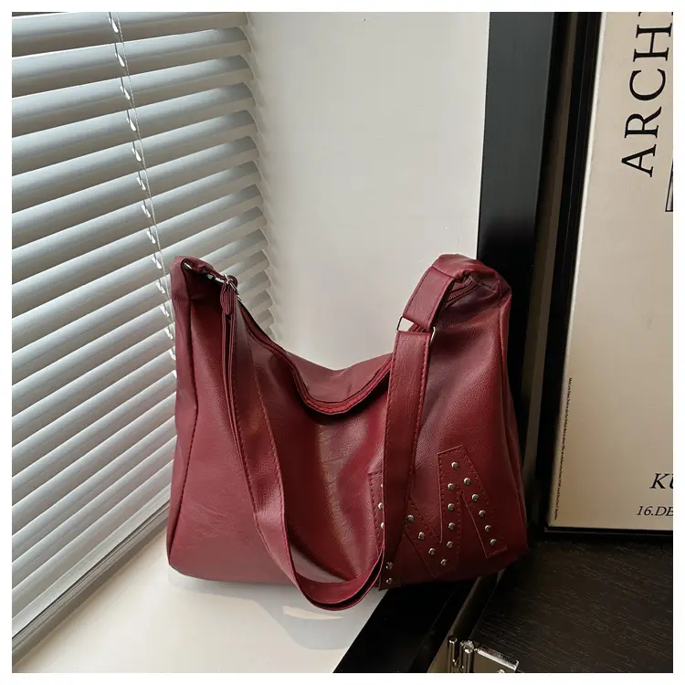 Brown Rivet Shoulder Bag Large Capacity Women — feature 17