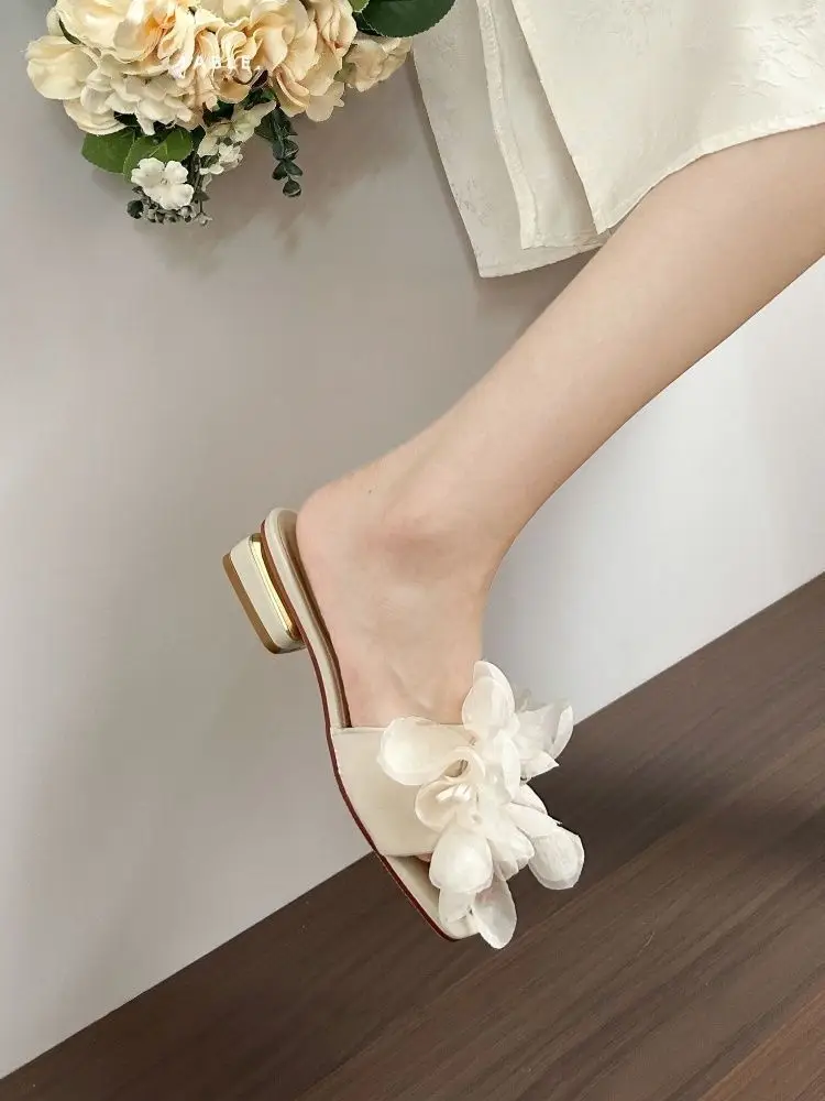 French Fairy Style Pearl Thick Heel Versatile Sandals for Women Summer New Outer Wear Fashionable High-End Flat Slippers — feature 4