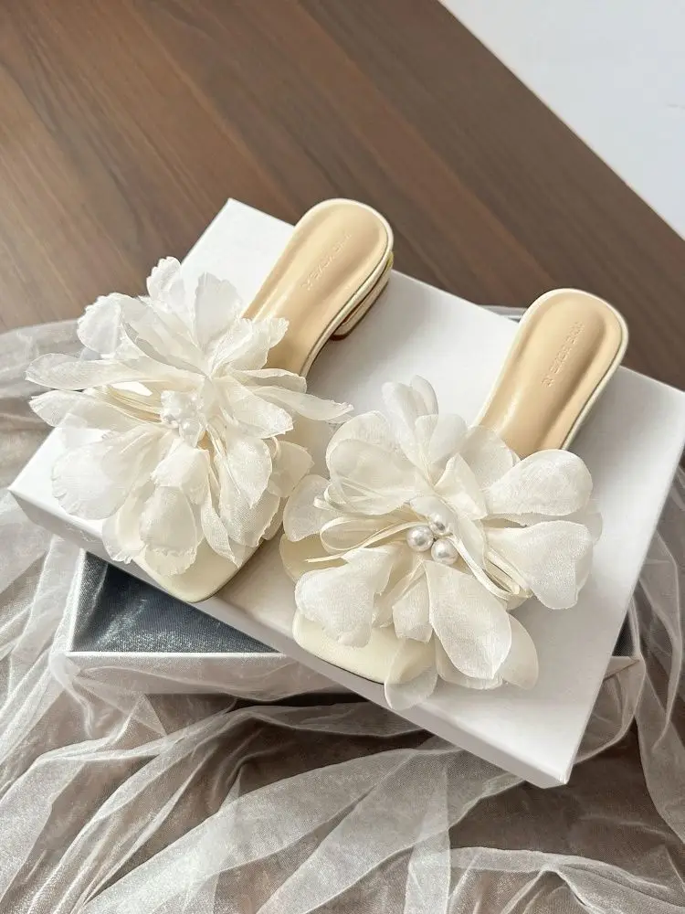 French Fairy Style Pearl Thick Heel Versatile Sandals for Women Summer New Outer Wear Fashionable High-End Flat Slippers — feature 7