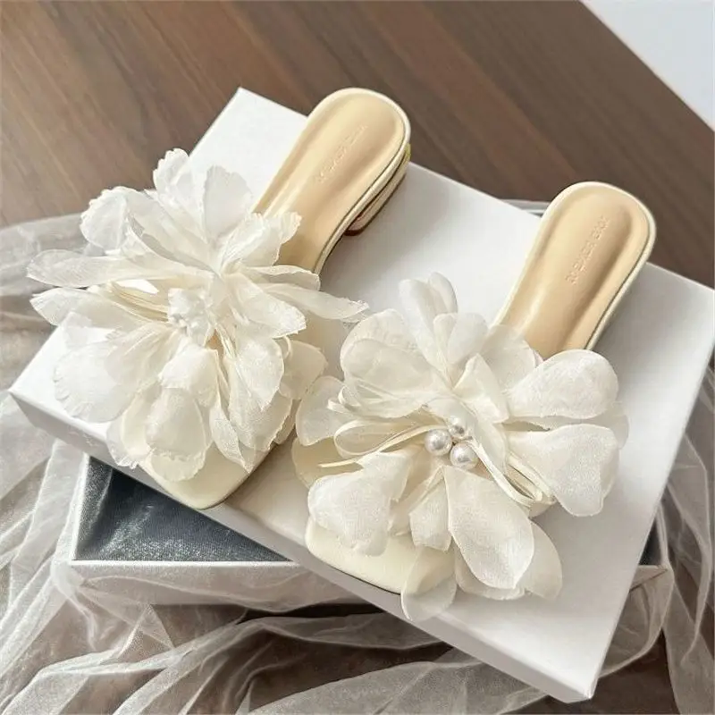 French Fairy Style Pearl Thick Heel Versatile Sandals for Women Summer New Outer Wear Fashionable High-End Flat Slippers - Image 2