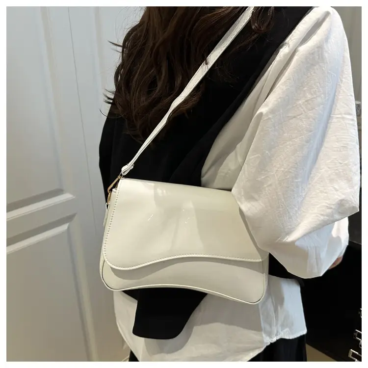Beige Crossbody Bag for Women Summer 2025 — feature 10