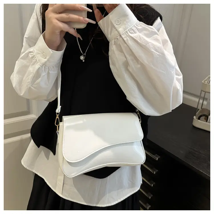Beige Crossbody Bag for Women Summer 2025 — feature 11