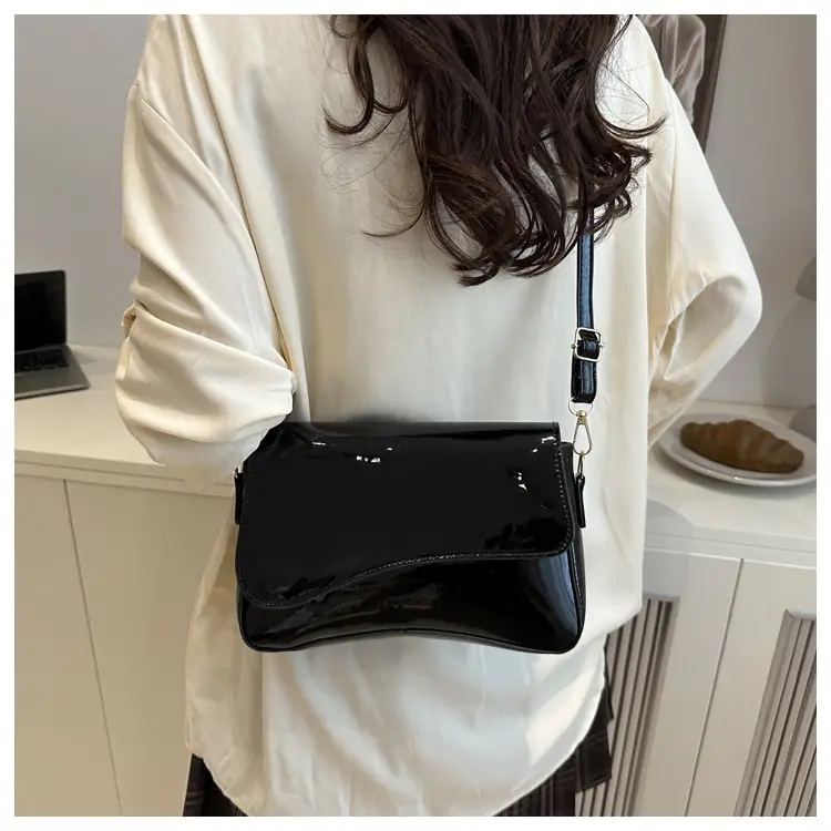 Beige Crossbody Bag for Women Summer 2025 — feature 17