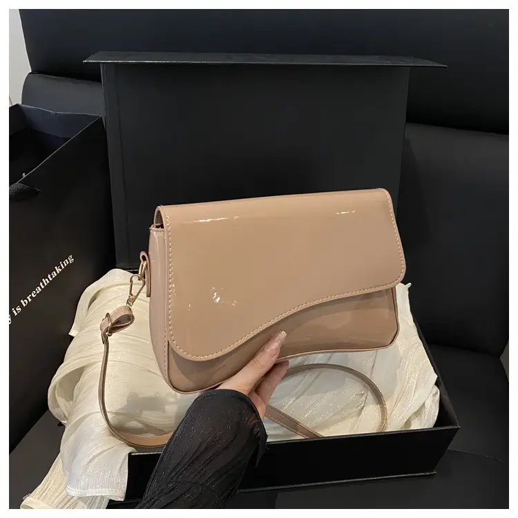 White Glossy Square Shoulder Bag for Women 2025 — feature 12