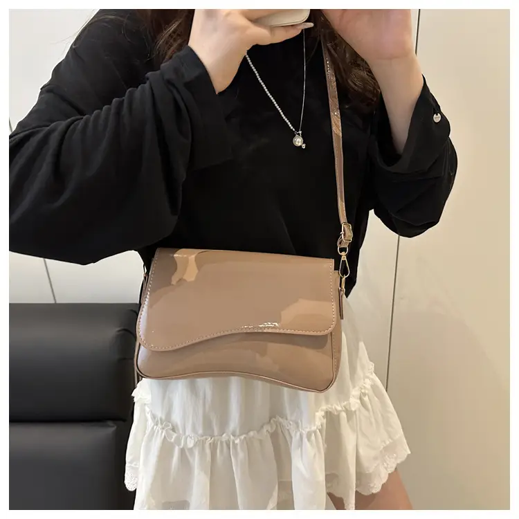 White Glossy Square Shoulder Bag for Women 2025 — feature 25
