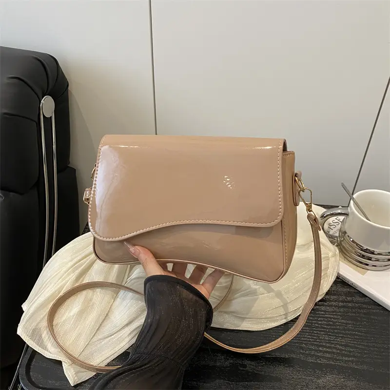 White Glossy Square Shoulder Bag for Women 2025 - Image 3