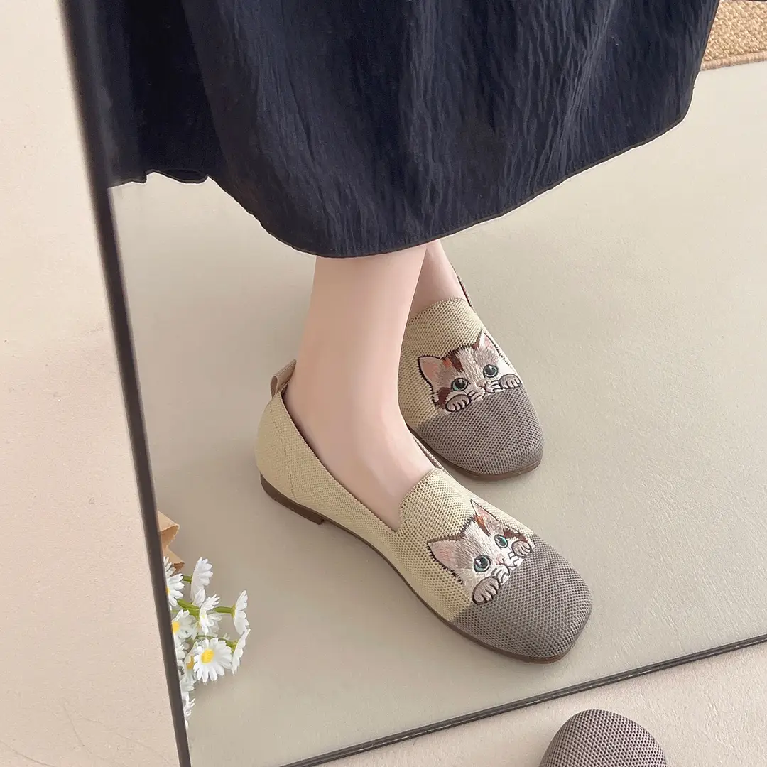 Spring and Summer New Style Women's Slip-On 2026 Casual Mom Shoes Round-Toe Flat Shoes National Trend Embroidered Loafers - Image 5