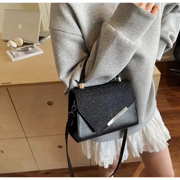 Pink Faux Leather Shoulder Bag for Women 2025 — feature 12