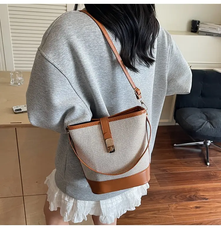 Crossbody Bag for Women Summer 2025 Leather Brown — feature 12