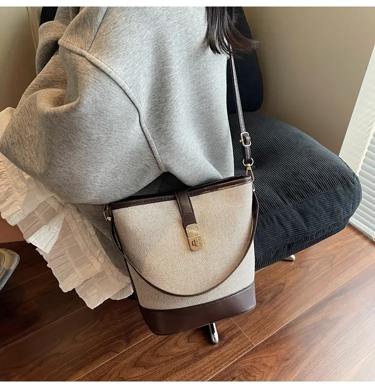 Crossbody Bag for Women Summer 2025 Leather Brown — feature 15
