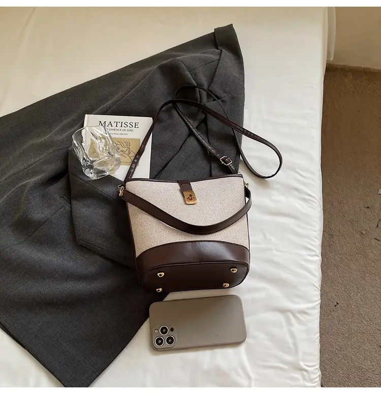 Crossbody Bag for Women Summer 2025 Leather Brown — feature 18