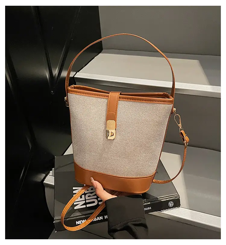 Crossbody Bag for Women Summer 2025 Leather Brown — feature 2