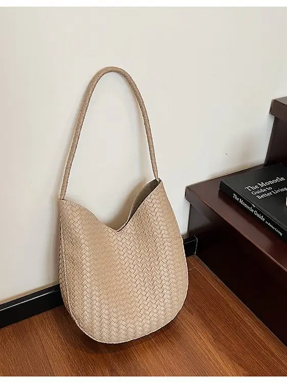 Brown Woven Shoulder Bag Large Capacity 2025 - Image 7