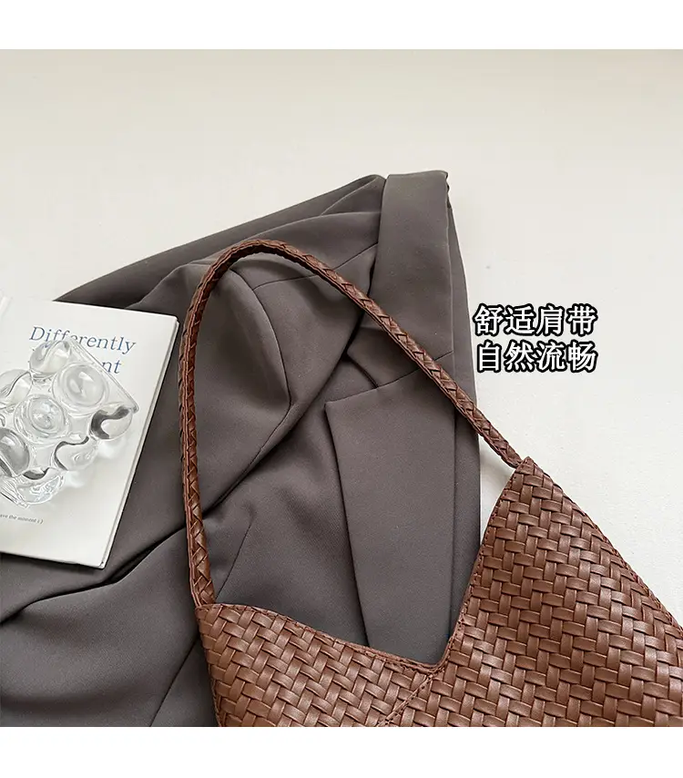 Brown Woven Shoulder Bag Large Capacity 2025 — feature 25
