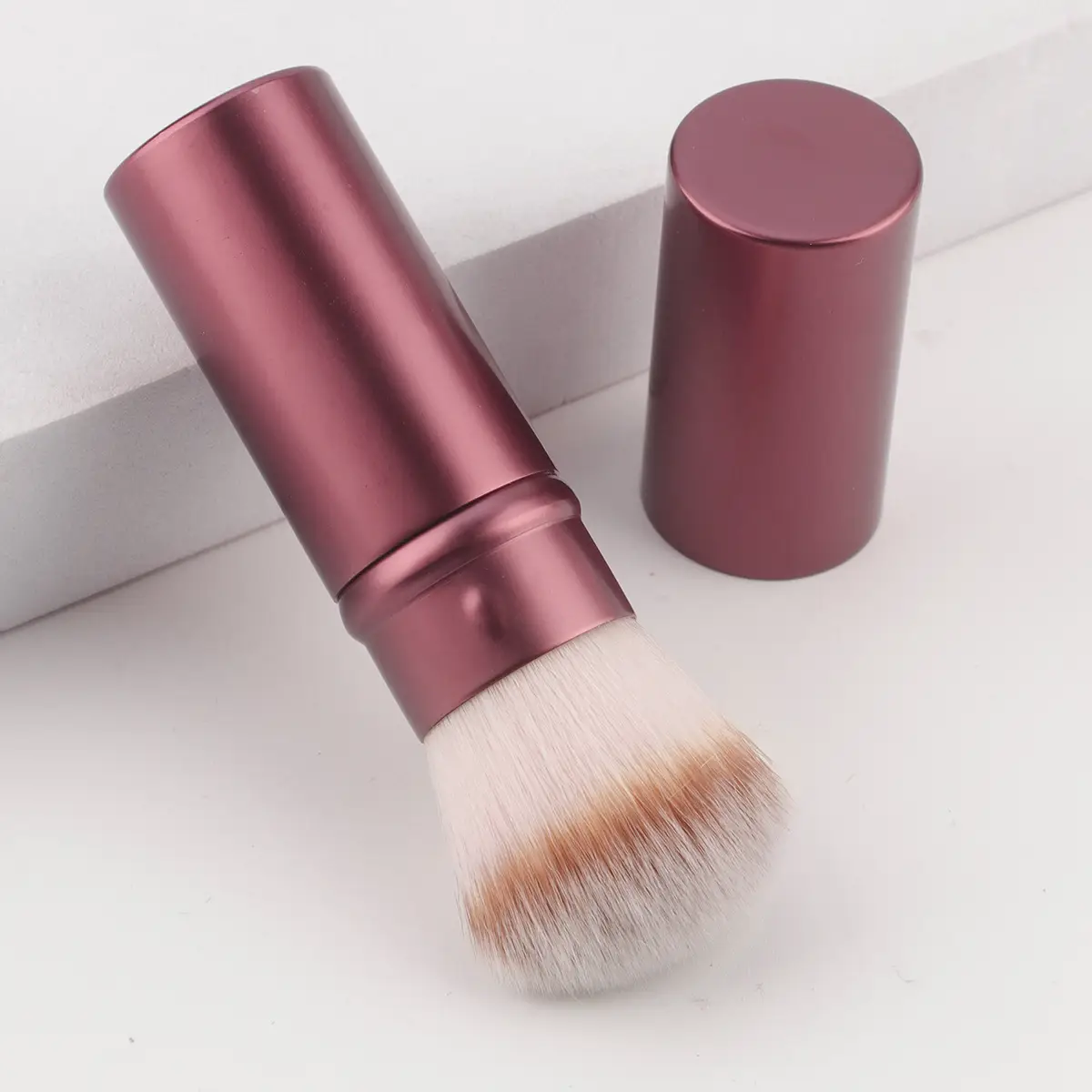 Portable Retractable Makeup Brush for Blush & Powder — feature 11