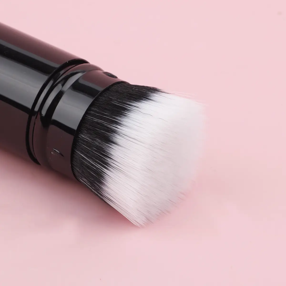 Portable Retractable Makeup Brush for Blush & Powder — feature 43