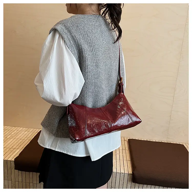 Women's Brown Crocodile-Textured Shoulder Bag 2025 — feature 33