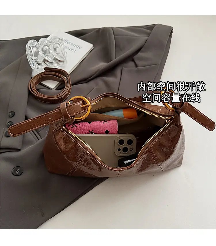 Women's Brown Crocodile-Textured Shoulder Bag 2025 — feature 4